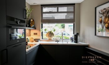  Compacte moderne keuken, Heerjansdam