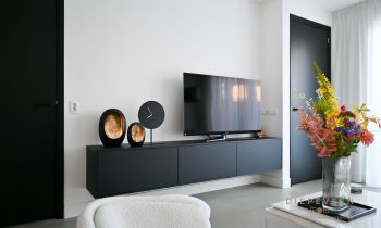 Modern TV meubel, Poederoijen