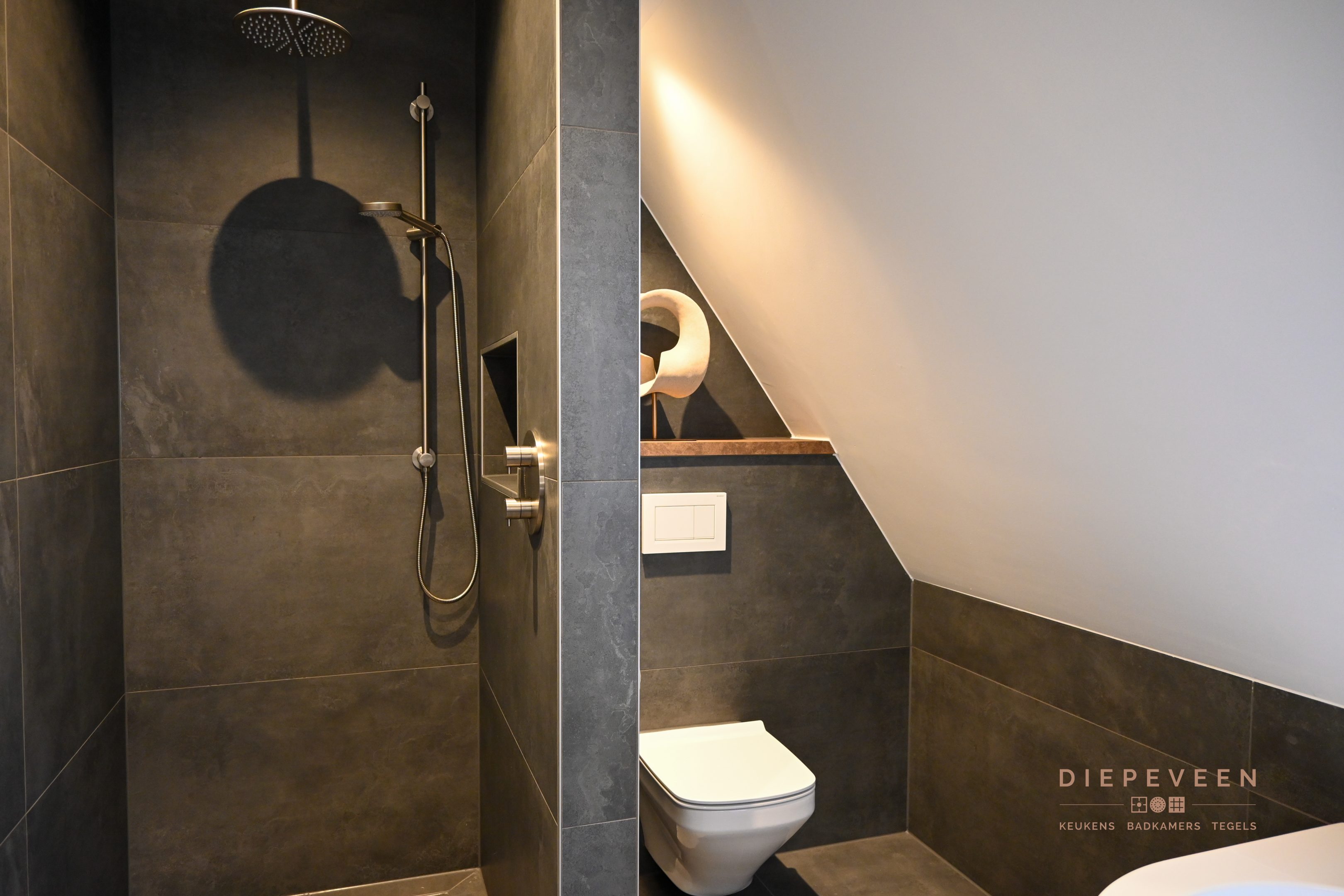 || Moderne badkamer & toilet, Wijk en Aalburg ||