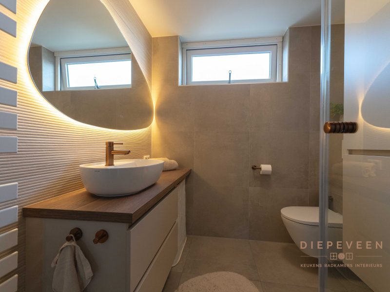 Elegante badkamer, Werkendam