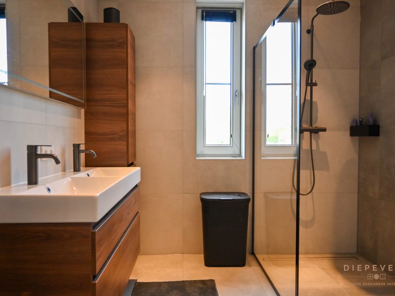 Warme badkamer, Werkendam