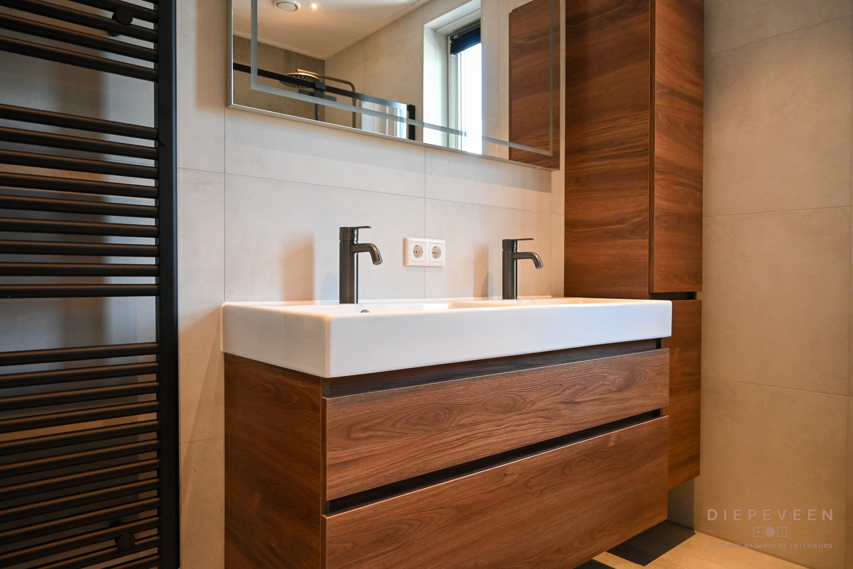 || Warme badkamer, Werkendam ||
