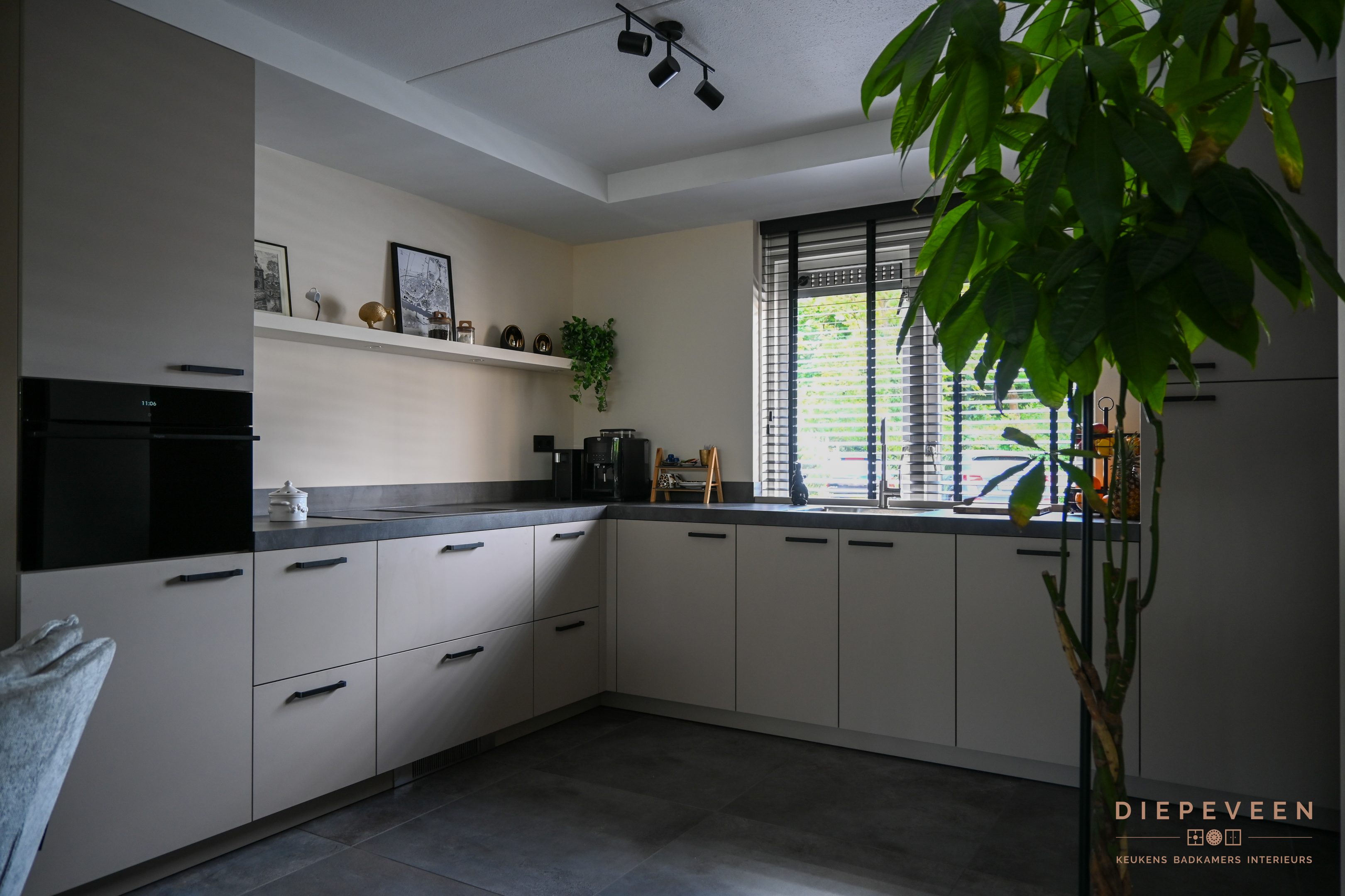 || Strakke keuken, Gorinchem ||