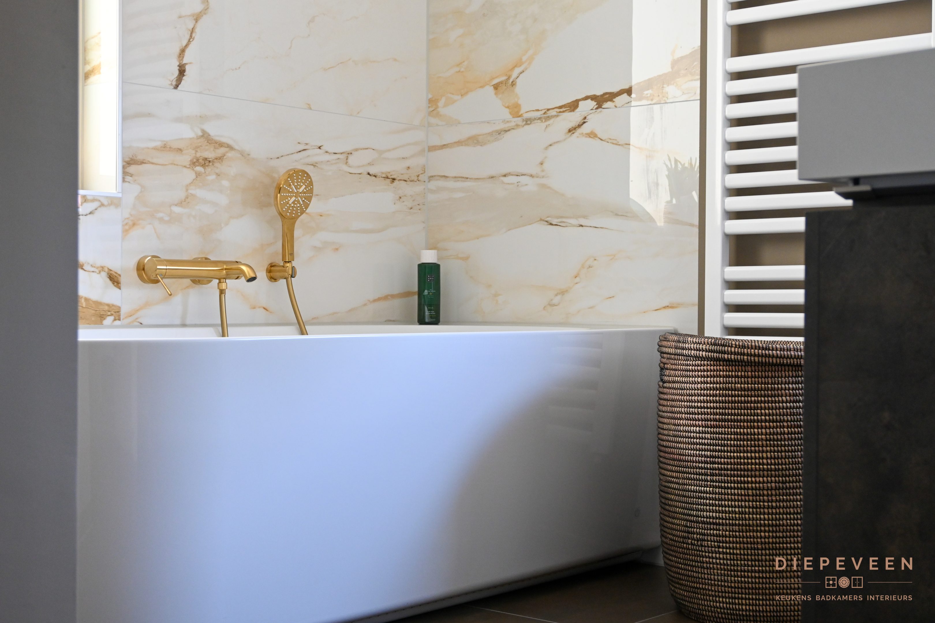 || Chique badkamer, Wijk en Aalburg ||
