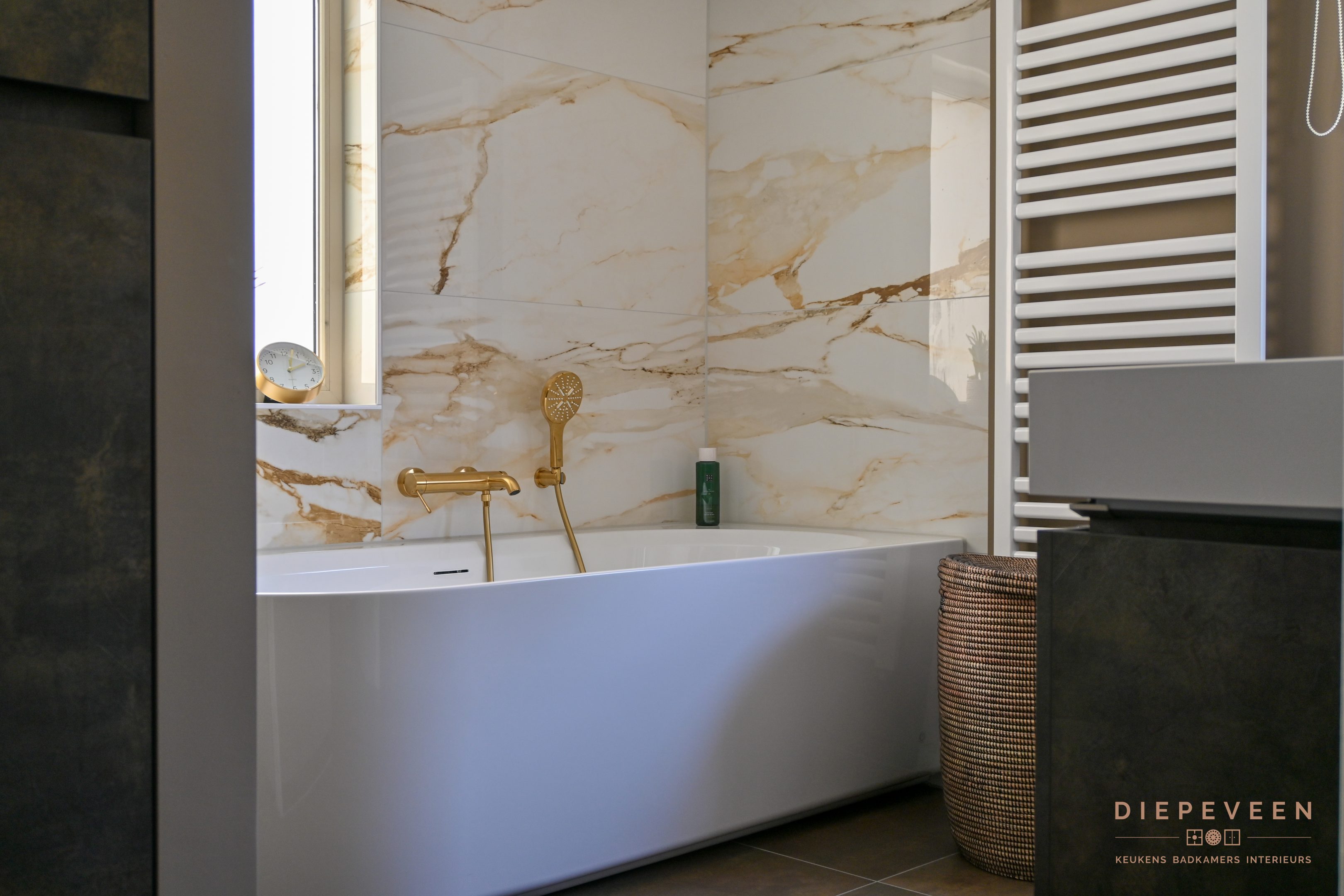 || Chique badkamer, Wijk en Aalburg ||