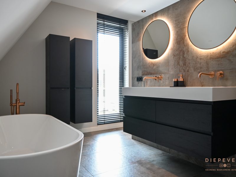 Luxe moderne badkamer, Werkendam
