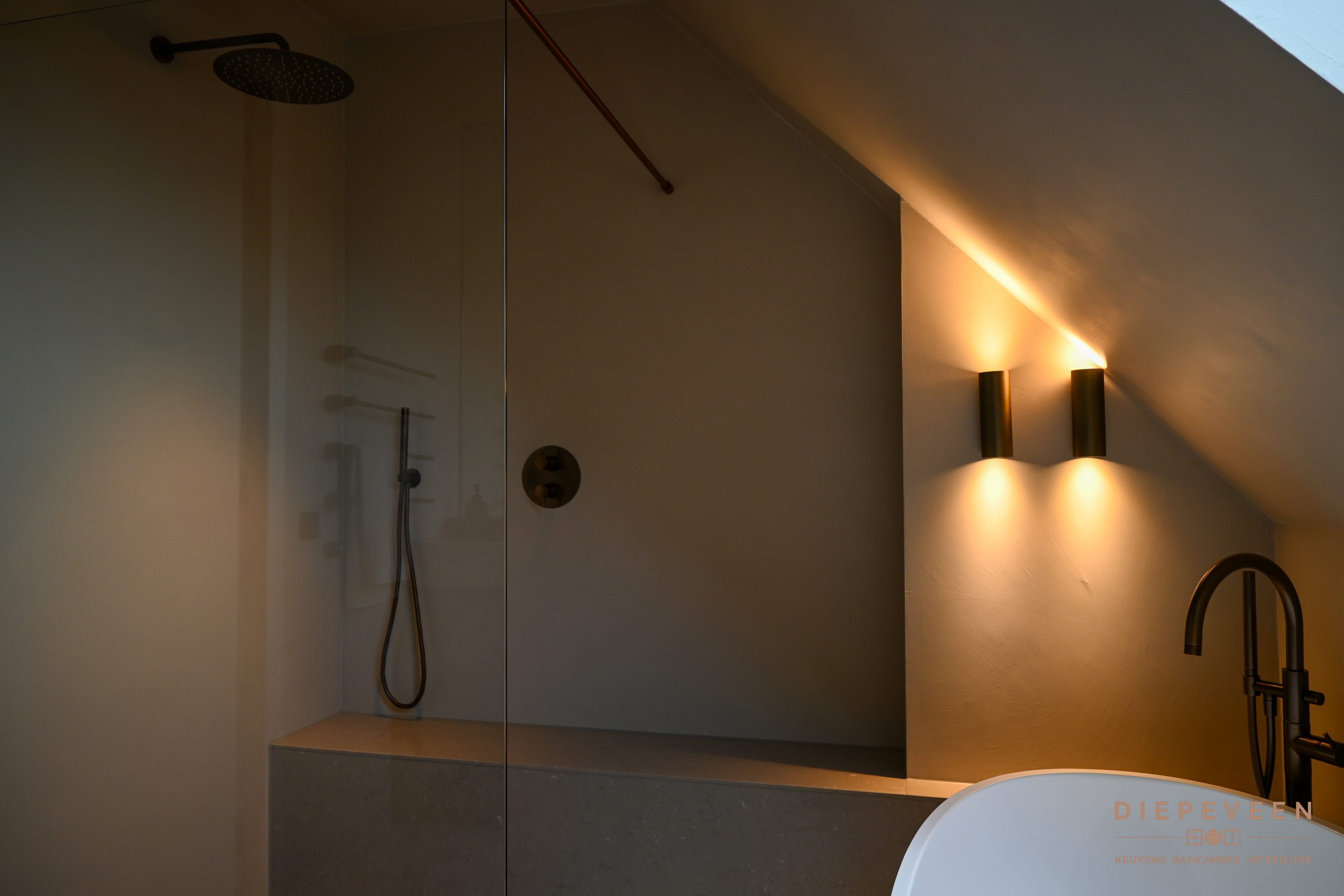 || Chique badkamers, Brakel ||