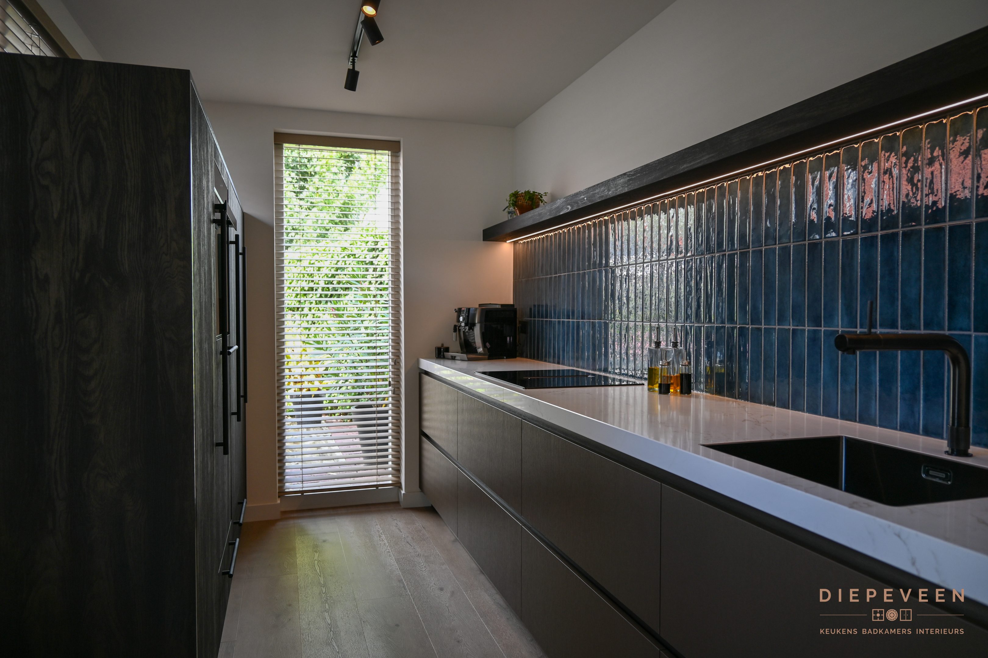 || Parallel keuken, Sleeuwijk ||