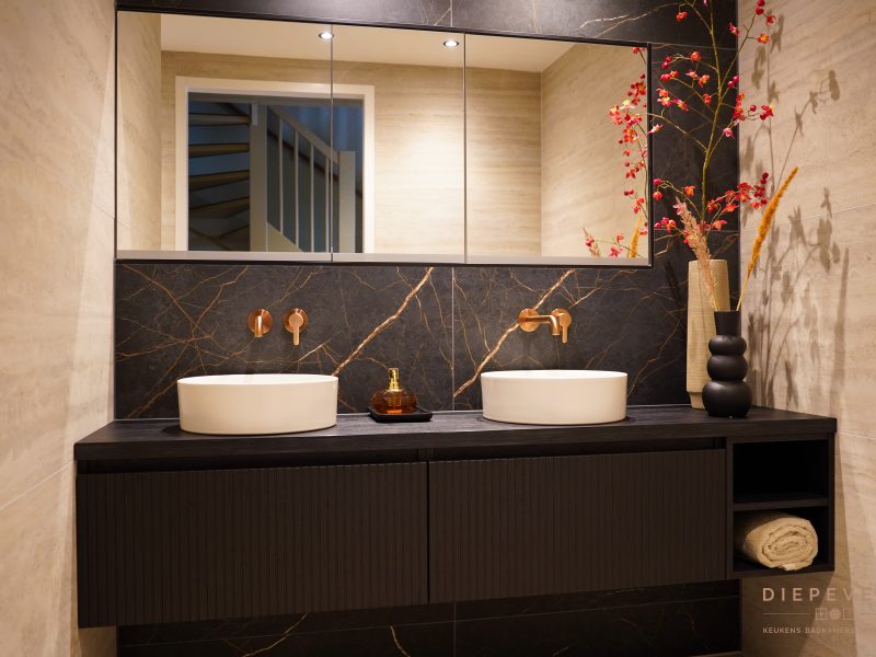 Elegante badkamer en toilet, Gorinchem