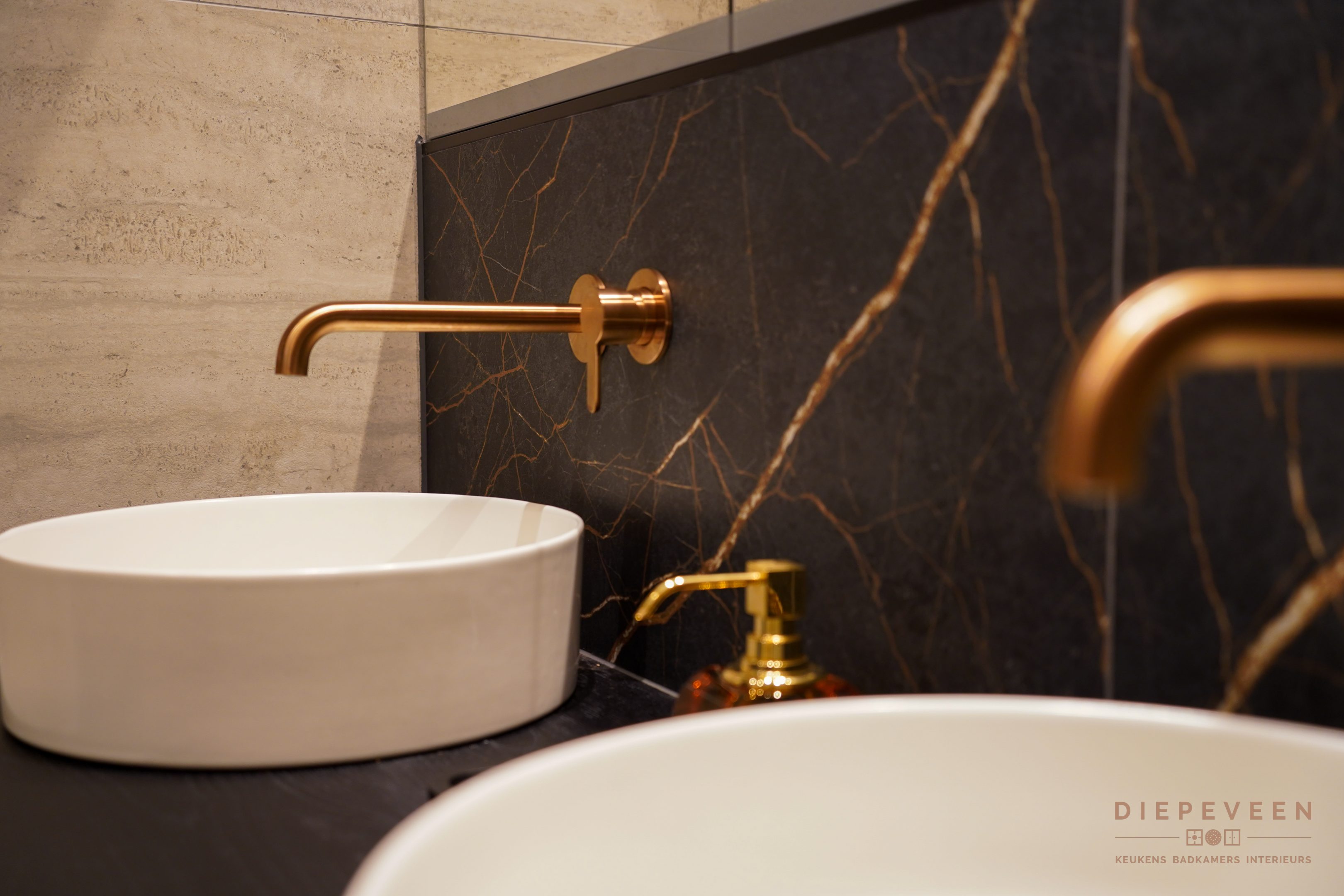 || Elegante badkamer en toilet, Gorinchem || || Elegante badkamer en toilet, Gorinchem ||