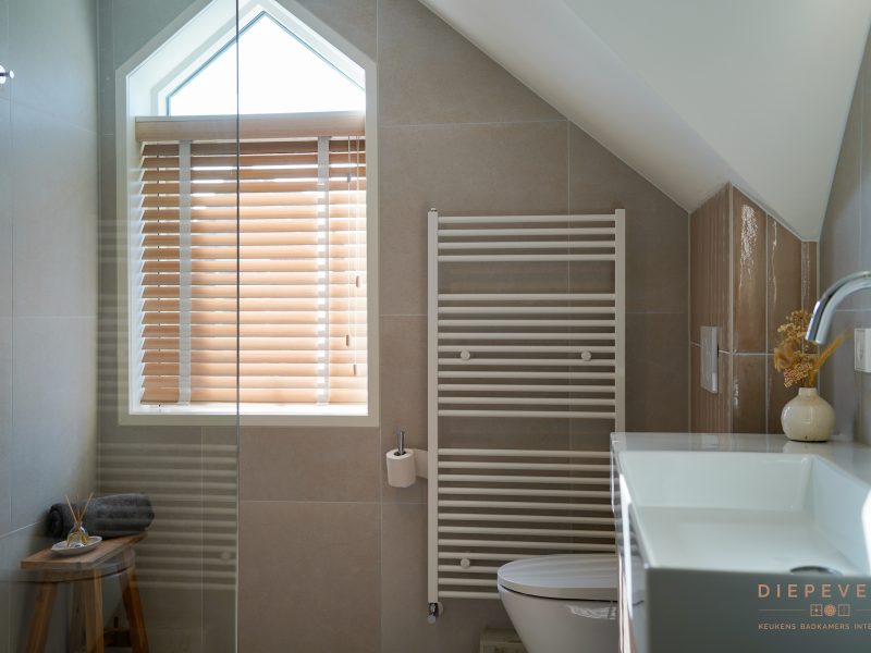 Warme unieke badkamer, Giessenburg