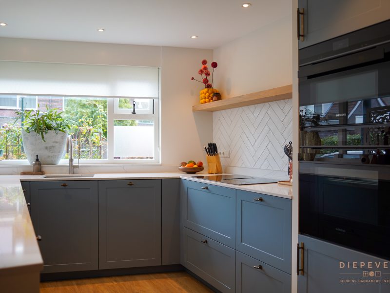 Blauwe landelijke keuken, Hardinxveld-Giessendam