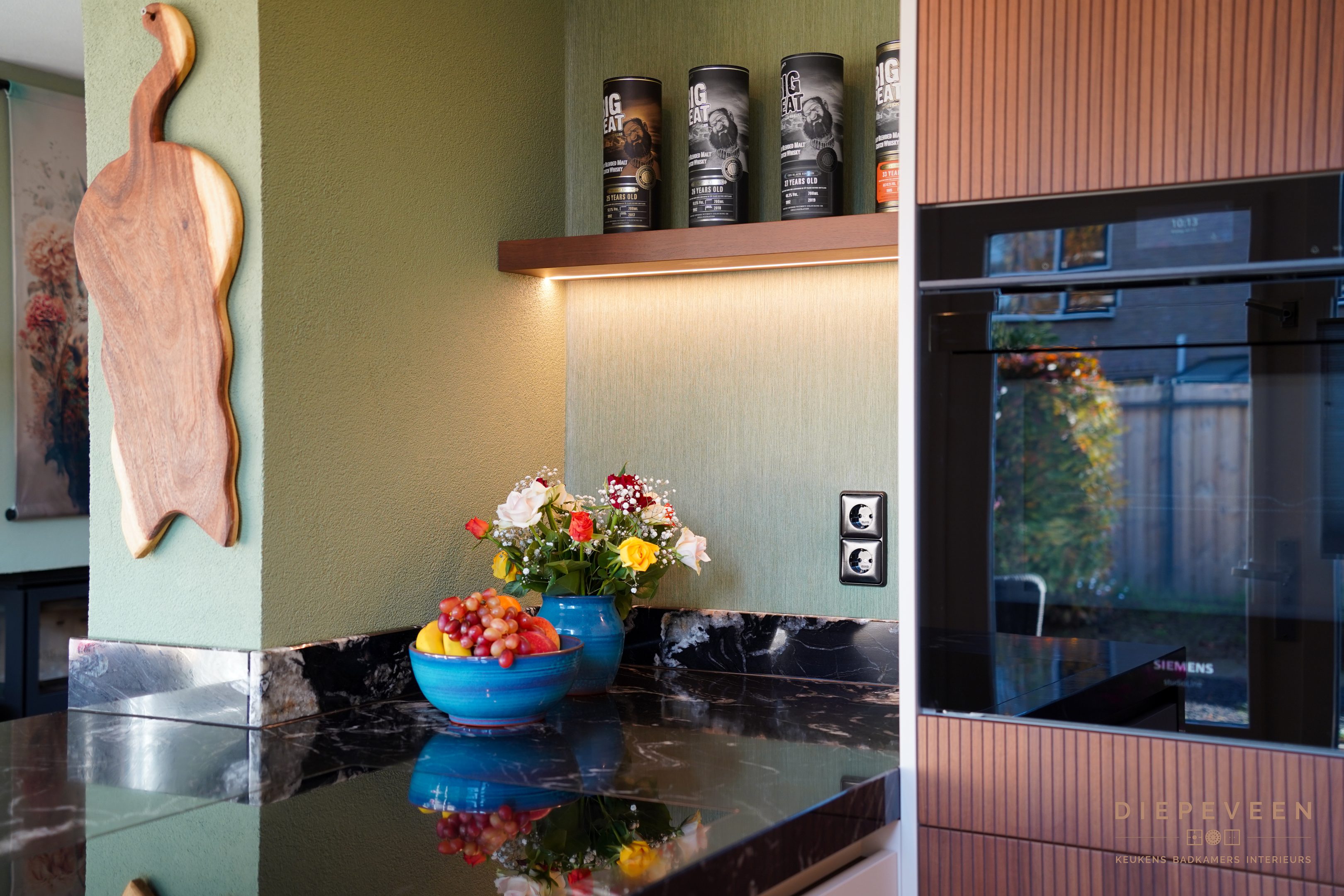 || Compacte U-keuken, Woudrichem || || Compacte U-keuken, Woudrichem ||