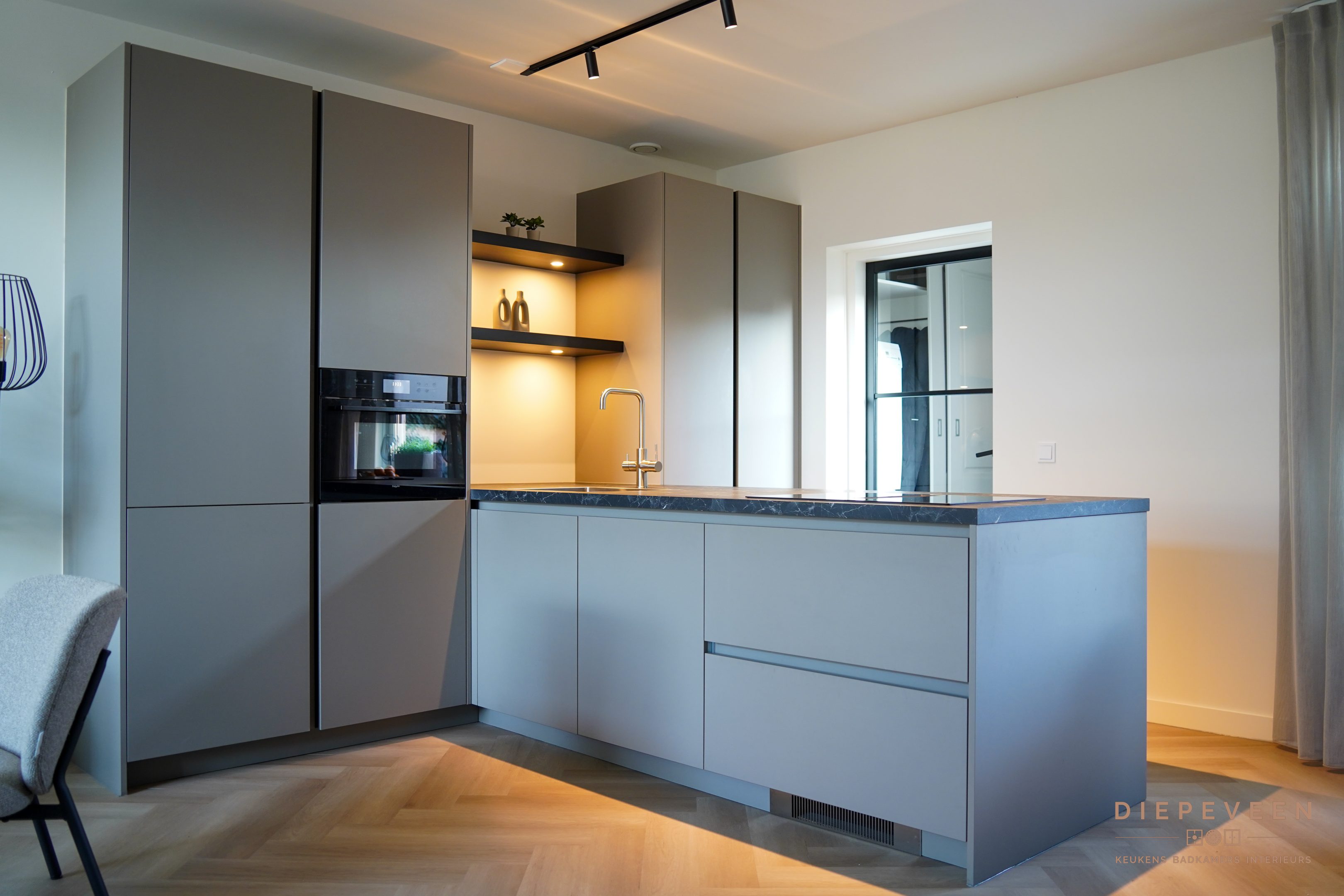 || Modern en strakke keuken, Almkerk || || Modern en strakke keuken, Almkerk ||