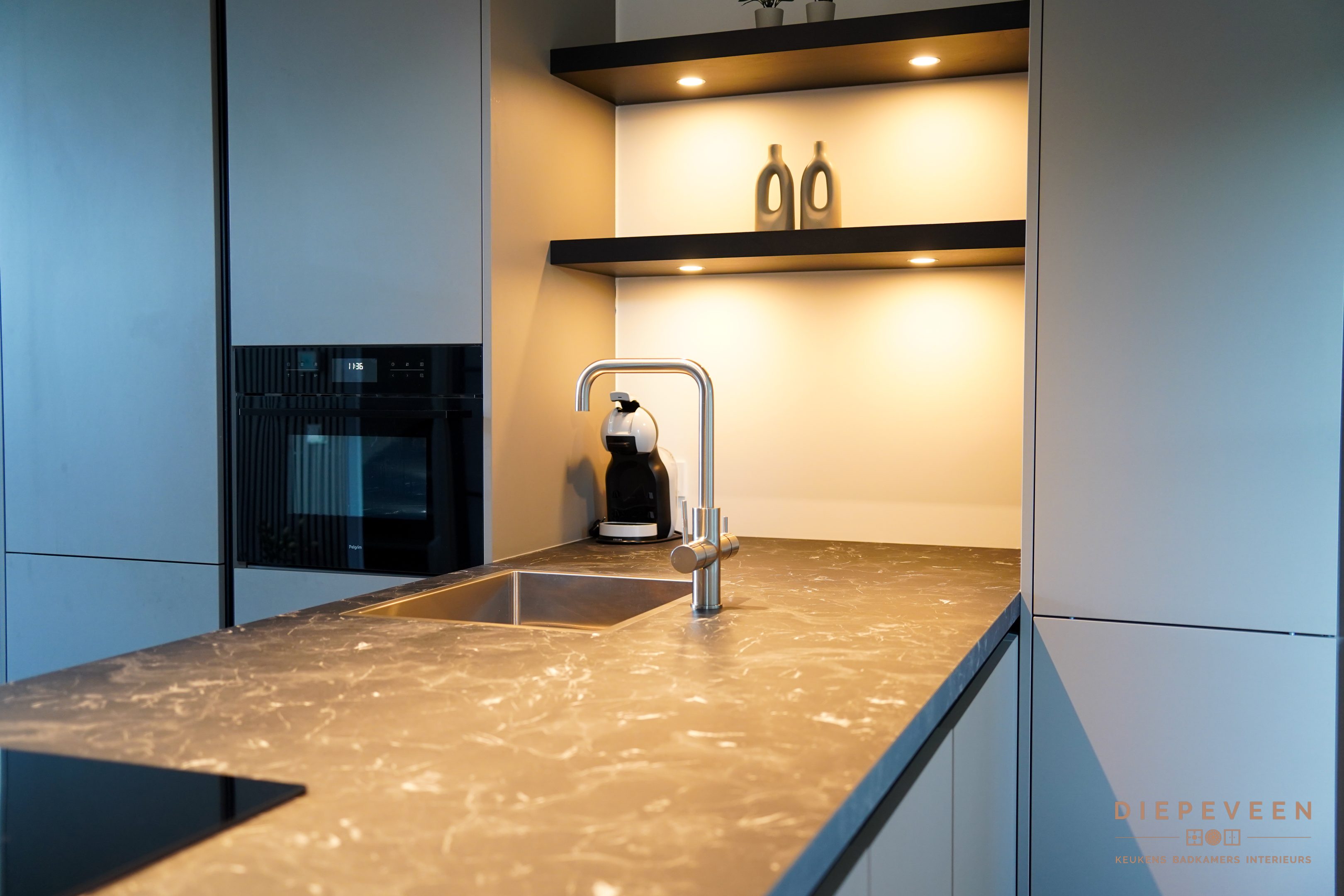 || Modern en strakke keuken, Almkerk || || Modern en strakke keuken, Almkerk ||