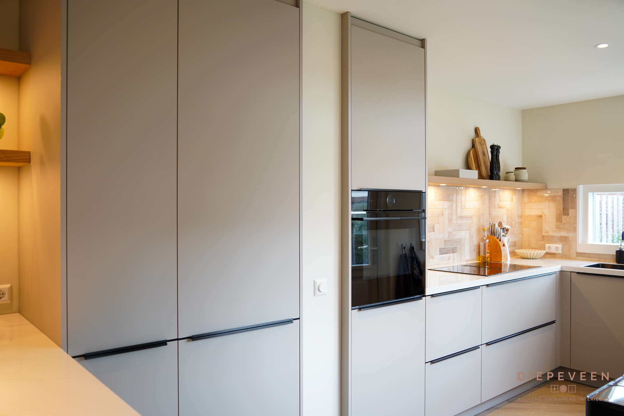 || Elegante keuken, Krimpen aan den IJssel || || Elegante keuken, Krimpen aan den IJssel ||