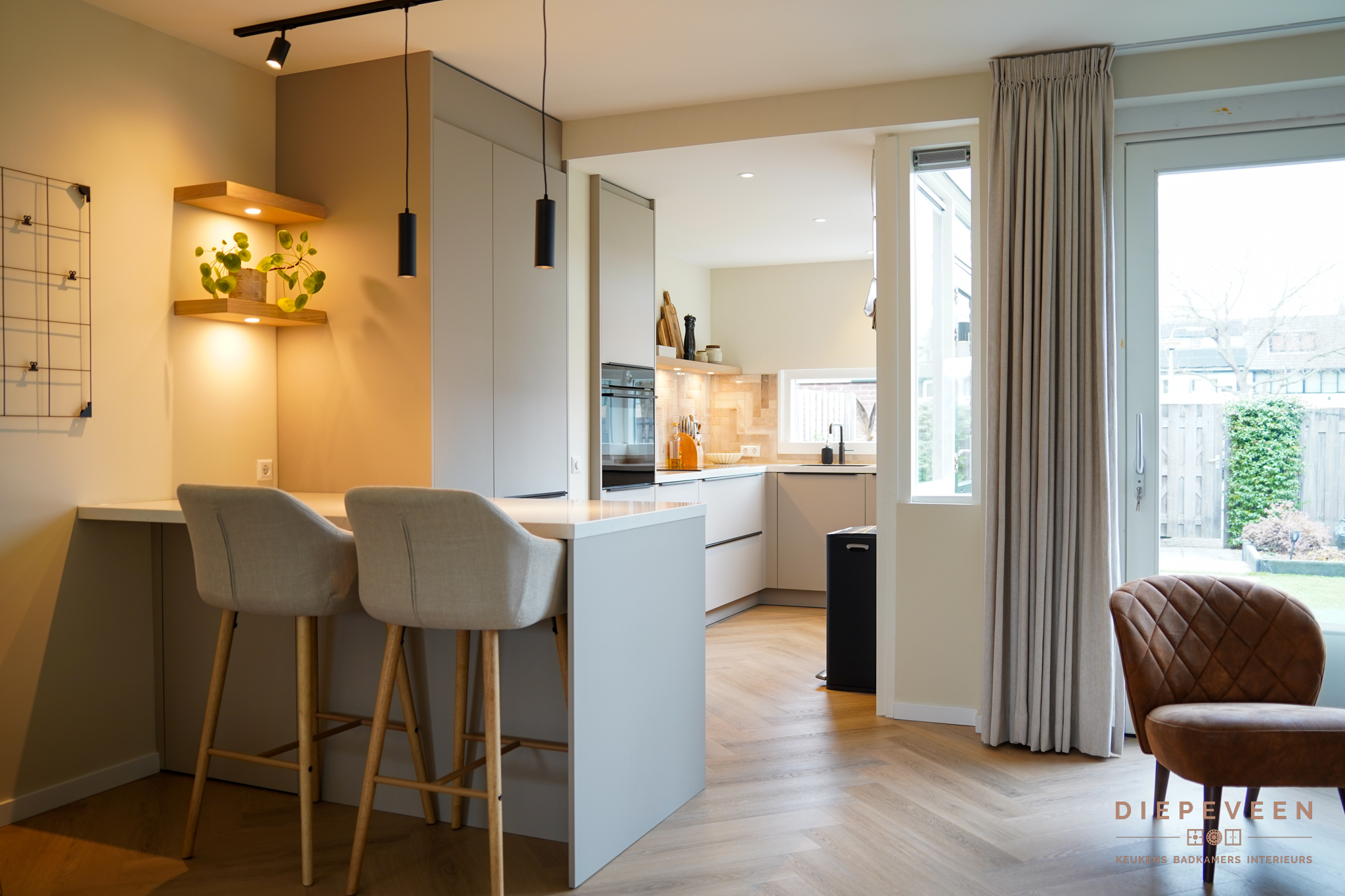 || Elegante keuken, Krimpen aan den IJssel || || Elegante keuken, Krimpen aan den IJssel ||