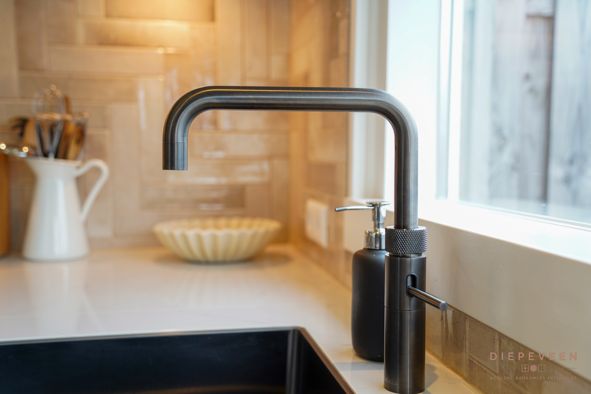 || Elegante keuken, Krimpen aan den IJssel || || Elegante keuken, Krimpen aan den IJssel ||