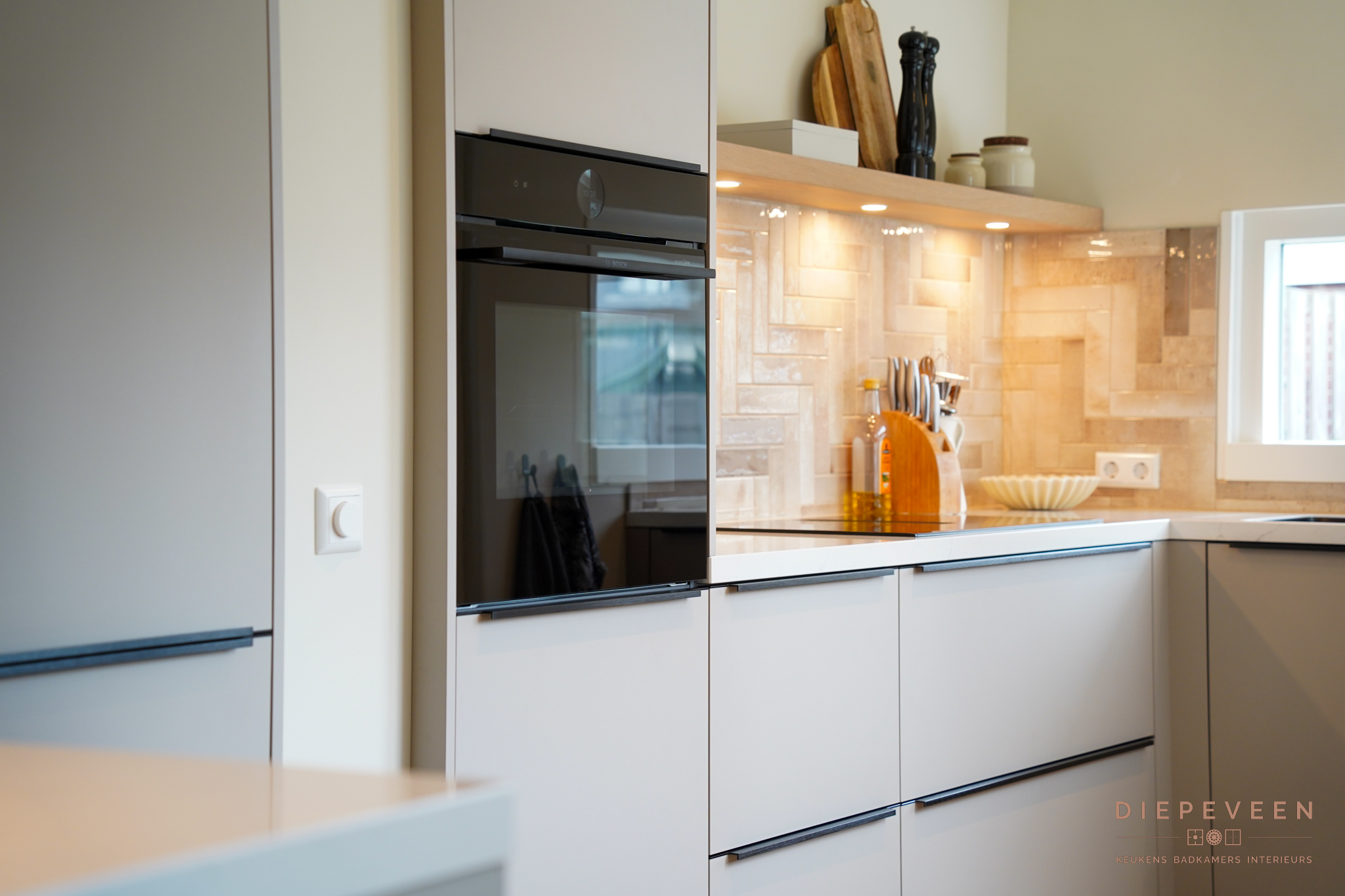 || Elegante keuken, Krimpen aan den IJssel || || Elegante keuken, Krimpen aan den IJssel ||