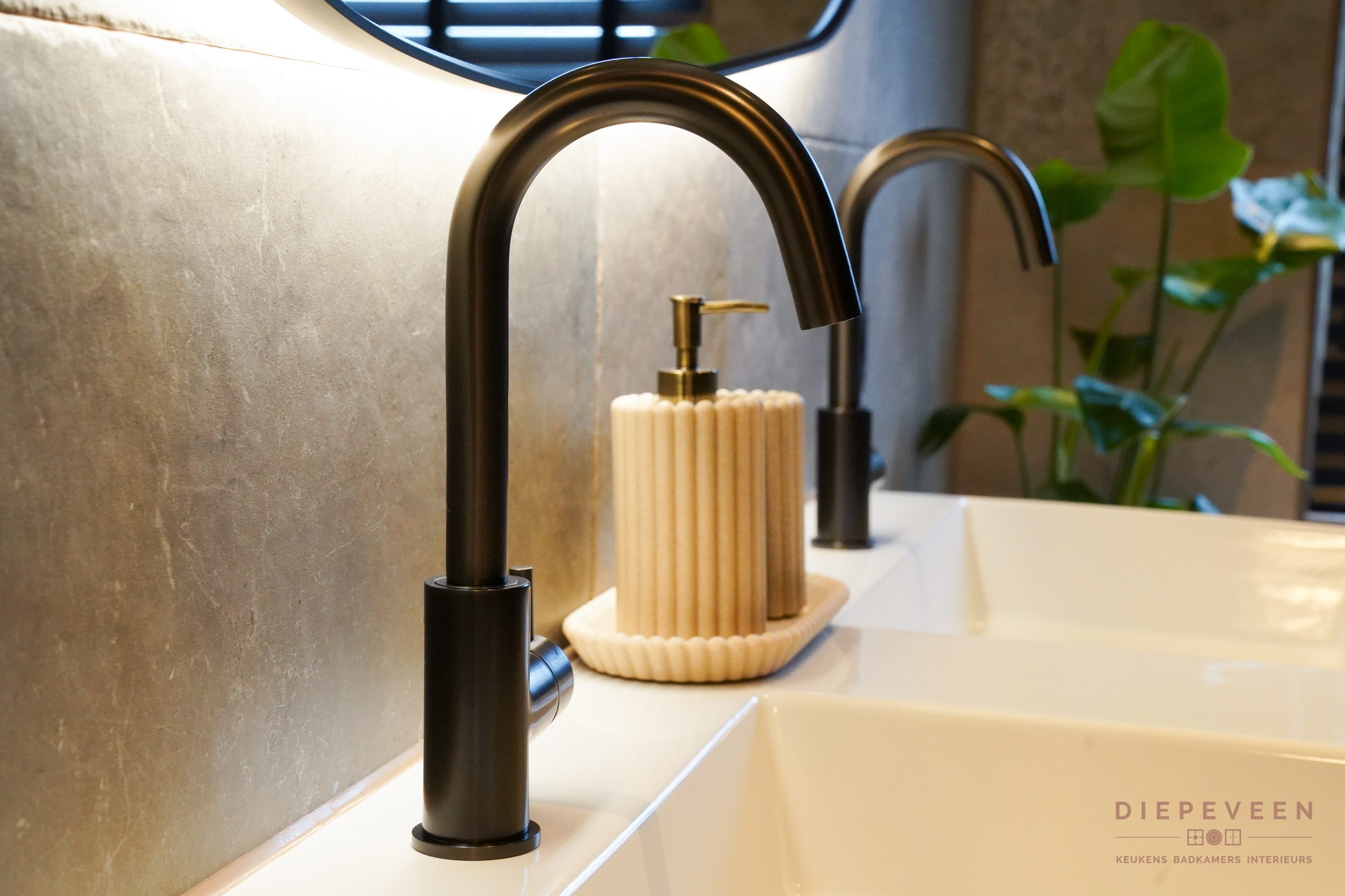 || Sfeervolle compacte badkamer, Werkendam || || Sfeervolle compacte badkamer, Werkendam ||