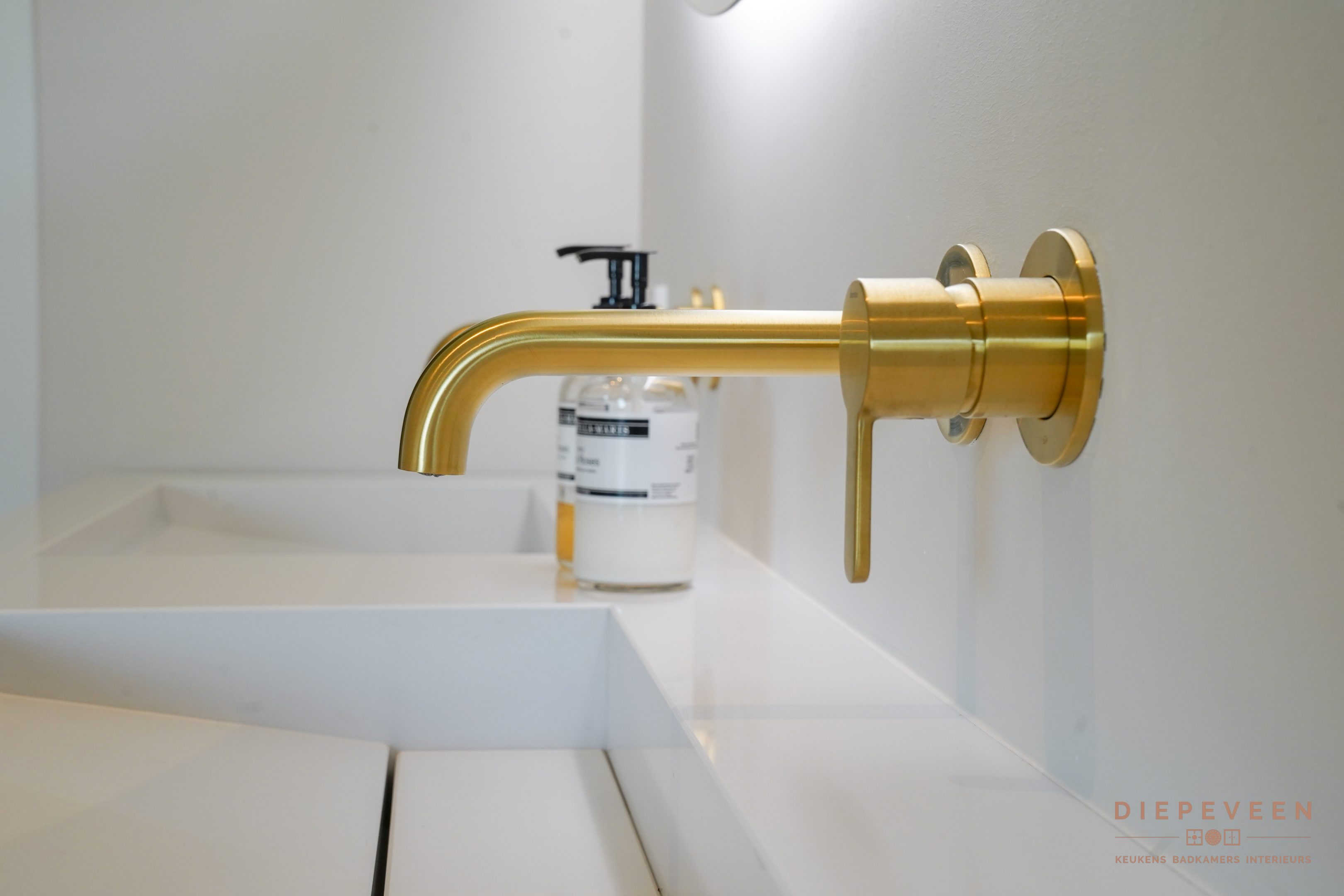 || Chique en elegante badkamer, Nieuwaal || || Chique en elegante badkamer, Nieuwaal ||