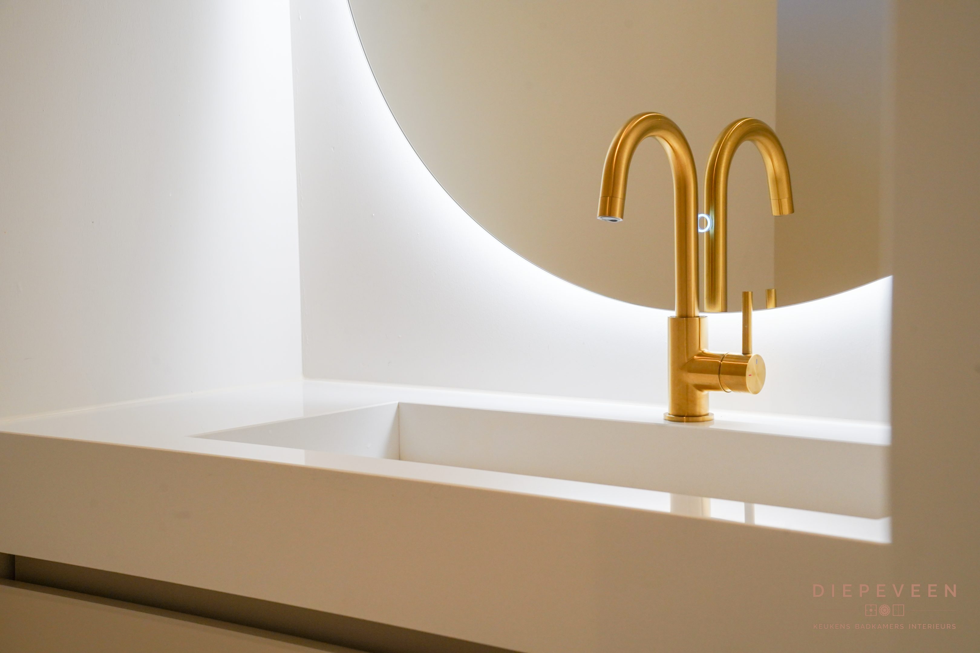 || Chique en elegante badkamer, Nieuwaal || || Chique en elegante badkamer, Nieuwaal ||