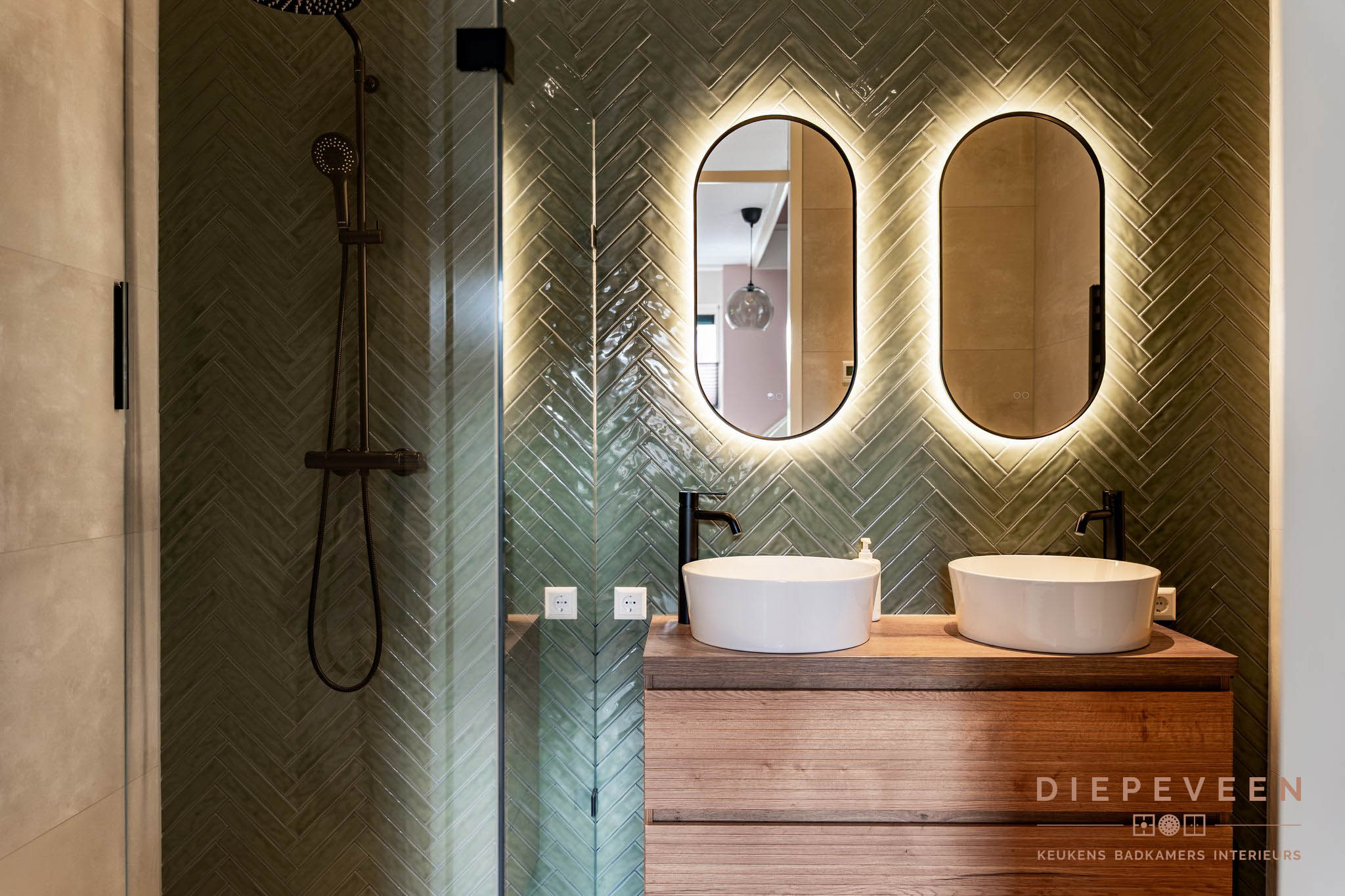 || Stijlvolle badkamer, Werkendam || || Stijlvolle badkamer, Werkendam ||